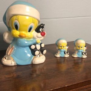 Looney Tunes Tweety cookie jar and matching salt & pepper shaker